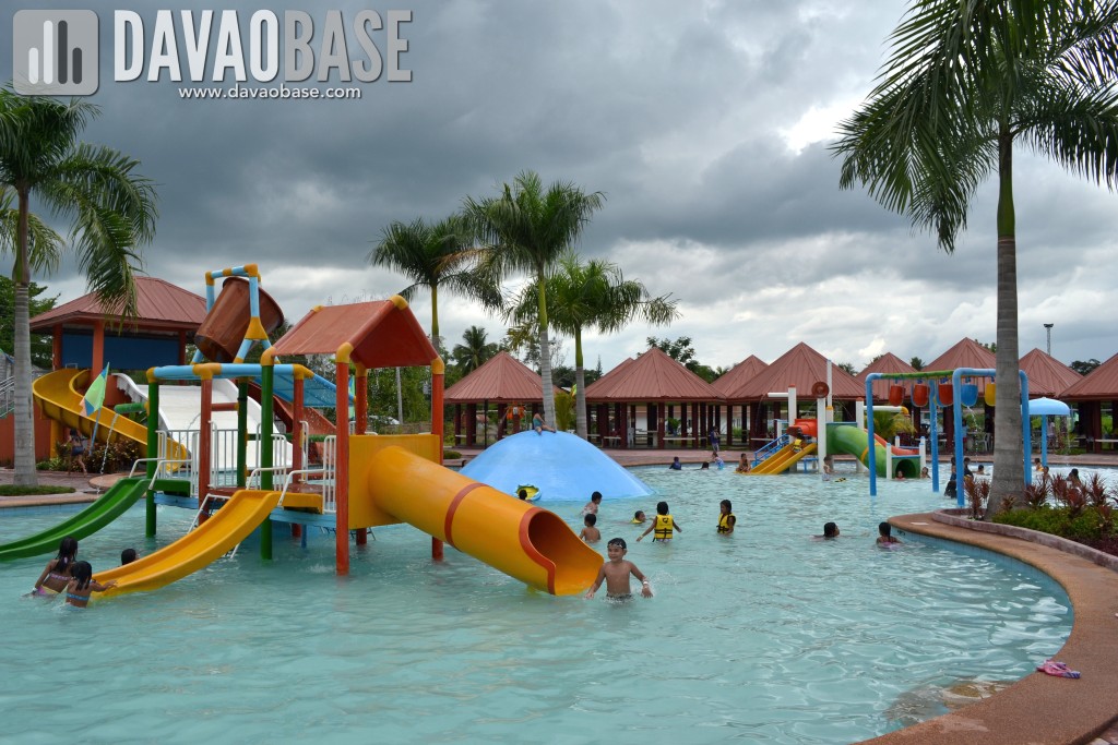 Family Outing in Paraiso Verde Resort and Water Park - DavaoBase