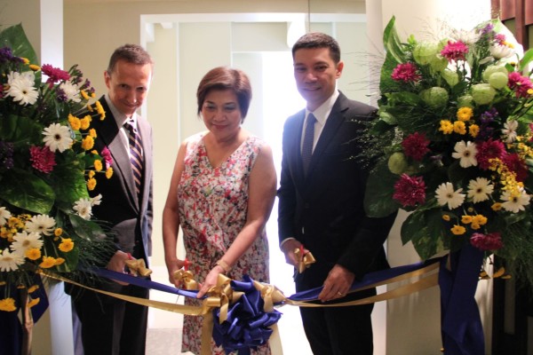 Opening of Dusit Thani Residence Davao showroom with Blue Development Inc. CEO Andrew Sparrow, Philippine Hoteliers Inc. Vice Chairman and President Evelyn Singson, and Torre Lorenzo President Tomas P. Lorenzo